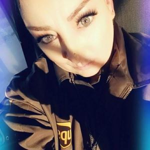 Meet your Posher, Lee